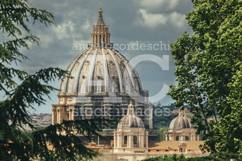Dome of St. Peter in the Vatican city in Rome in Italy. Renovation works. - Angelo Cordeschi
