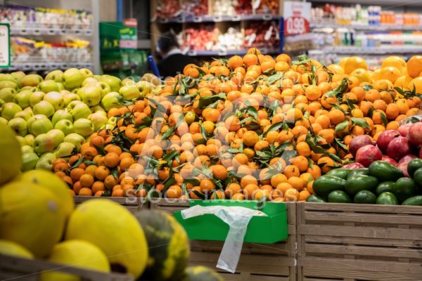 Fruit and vegetable department, fresh fruit crates freshly. - Angelo Cordeschi
