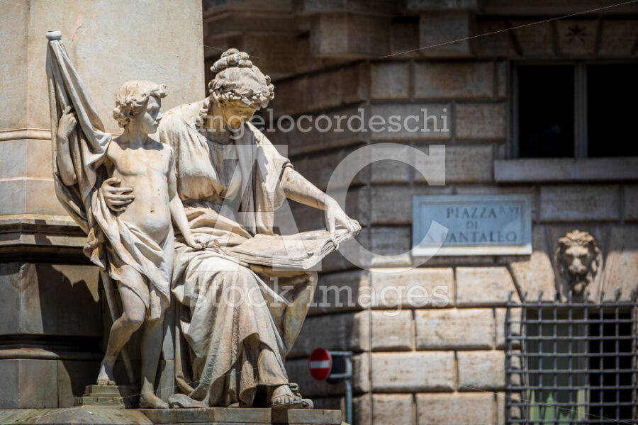 Statue in the historic center of Rome in Italy. - Angelo Cordeschi