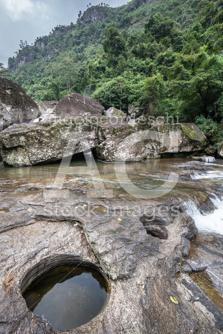 Waterfall rocks and river. Sri Lanka. - Angelo Cordeschi