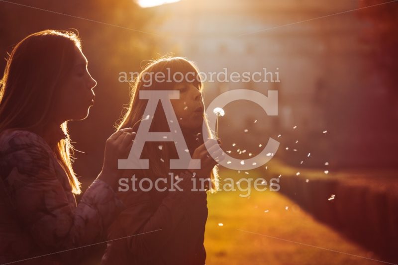 Women freedom and hope. Nature and harmony. Romantic sunset. - Angelo Cordeschi